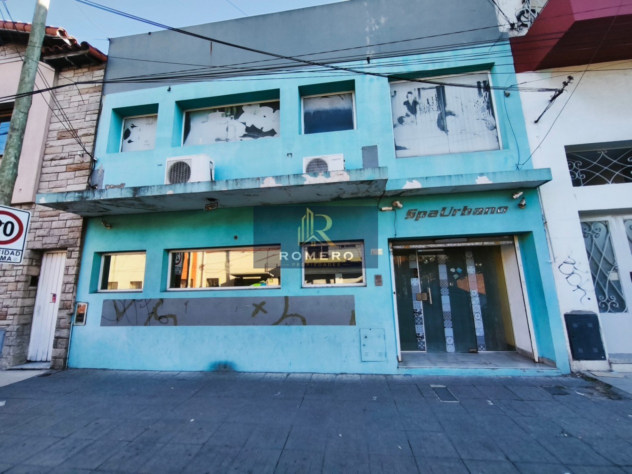 ALQUILER AMPLIO LOCAL COMERCIAL V. DOMINICO AVELLANEDA