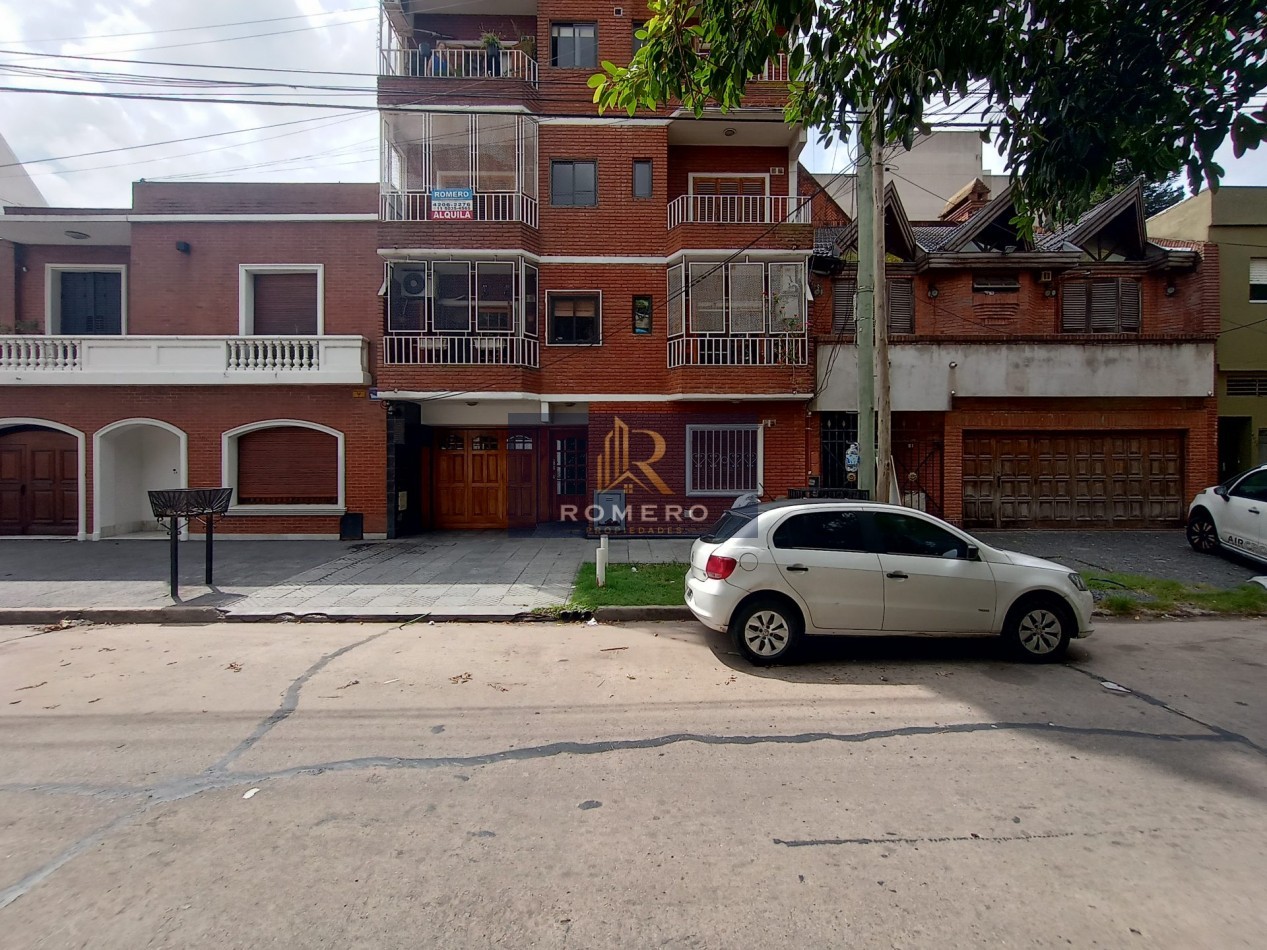 ALQUILER DEPARTAMENTO 3 AMBIENTES CON COCHERA CUBIERTA WILDE CENTRO